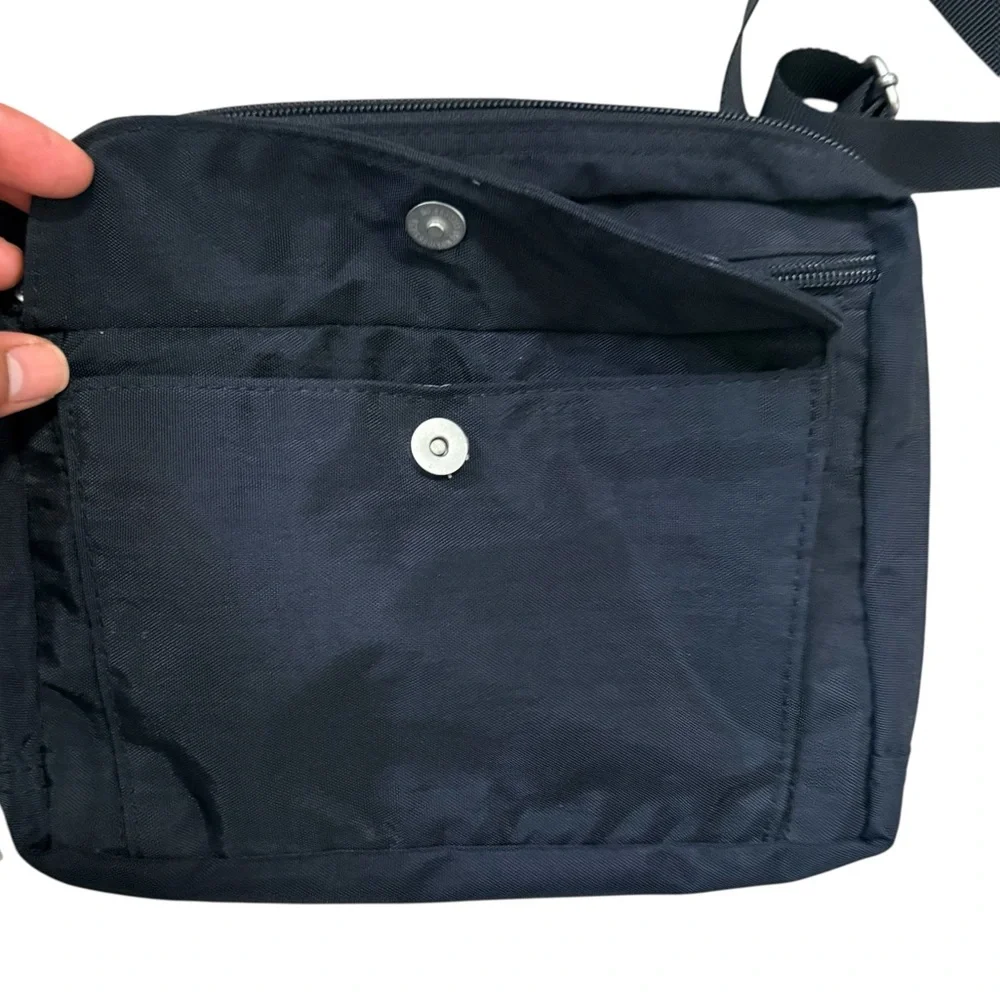 Baggallini Wander Travel Crossbody Bag - Picture 3 of 10